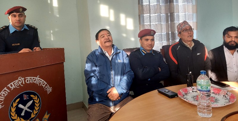 सहकारीद्धारा प्रहरी कार्यालय रानीलाई फर्निचर सहयोग